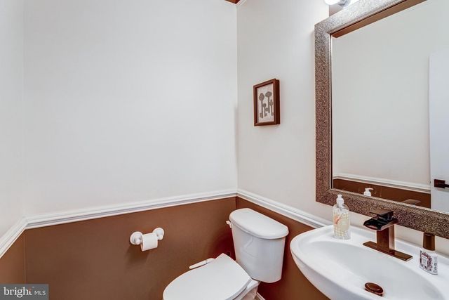 1004 OAKWOOD CT, Fredericksburg, VA 22401