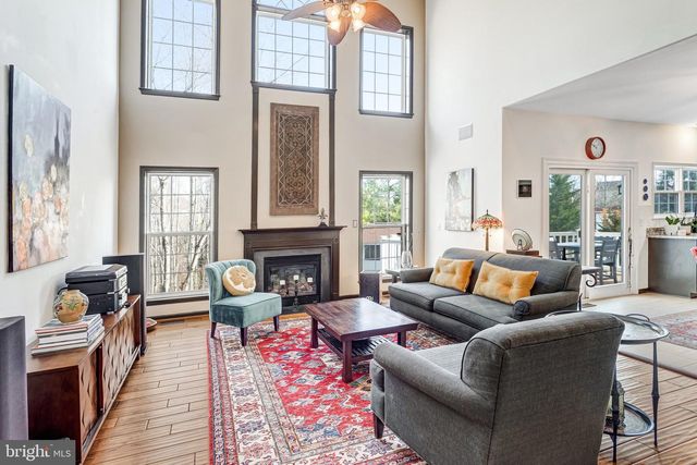 1004 OAKWOOD CT, Fredericksburg, VA 22401