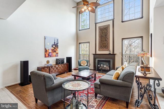 1004 OAKWOOD CT, Fredericksburg, VA 22401