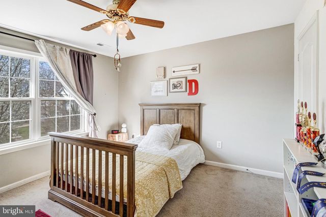 1004 OAKWOOD CT, Fredericksburg, VA 22401