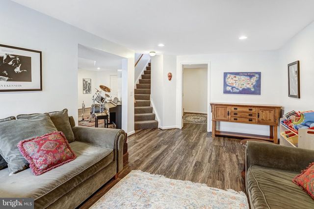 1004 OAKWOOD CT, Fredericksburg, VA 22401