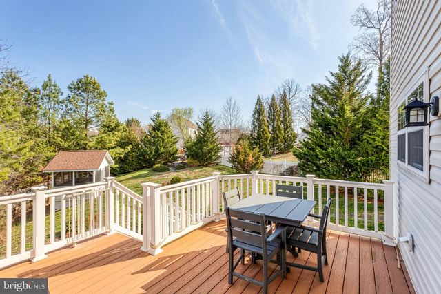 1004 OAKWOOD CT, Fredericksburg, VA 22401