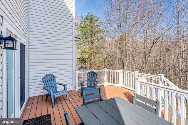 1004 OAKWOOD CT, Fredericksburg, VA 22401