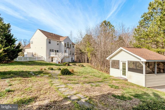 1004 OAKWOOD CT, Fredericksburg, VA 22401