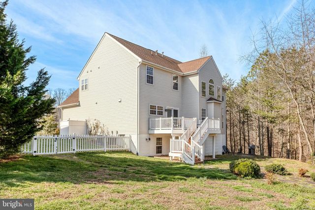 1004 OAKWOOD CT, Fredericksburg, VA 22401