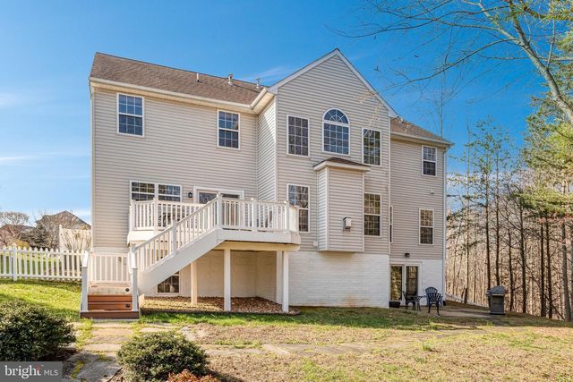 1004 OAKWOOD CT, Fredericksburg, VA 22401