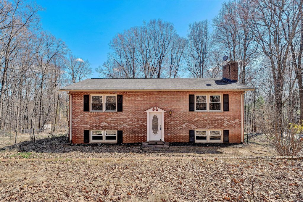 2360 Iron Ridge RD, Rocky Mount, VA 24151