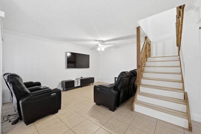 301 LAKEWOOD Drive 8A, Jupiter, FL 33458