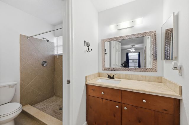 301 LAKEWOOD Drive 8A, Jupiter, FL 33458