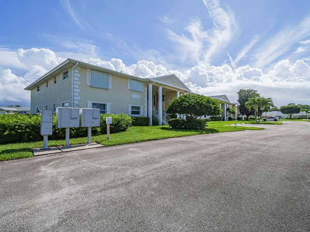 870 Lake Orchid Circle 204, Vero Beach, FL 32962