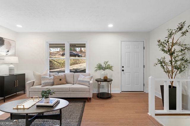 7000 Woodland Place NW, Kennesaw, GA 30152
