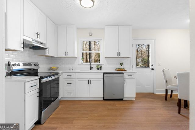 7000 Woodland Place NW, Kennesaw, GA 30152