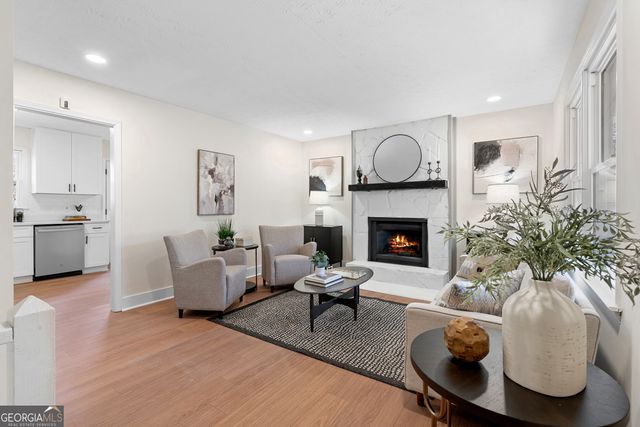 7000 Woodland Place NW, Kennesaw, GA 30152