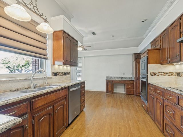 3324 Timber Grove Drive, Bedford, TX 76021