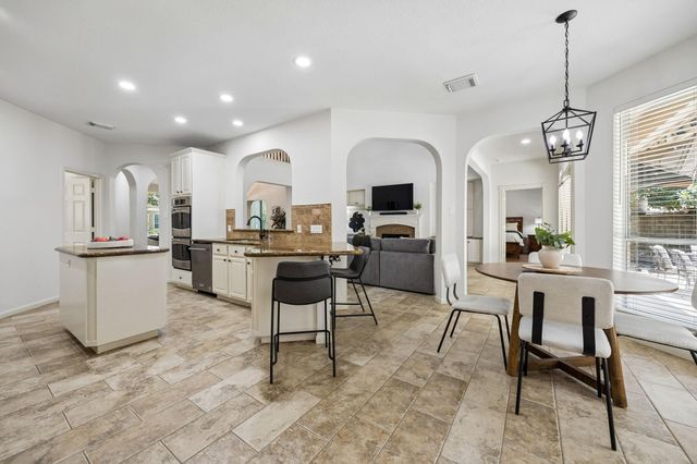 23 Broadweather Place, The Woodlands, TX 77382