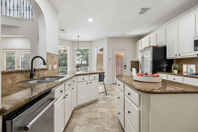 23 Broadweather Place, The Woodlands, TX 77382