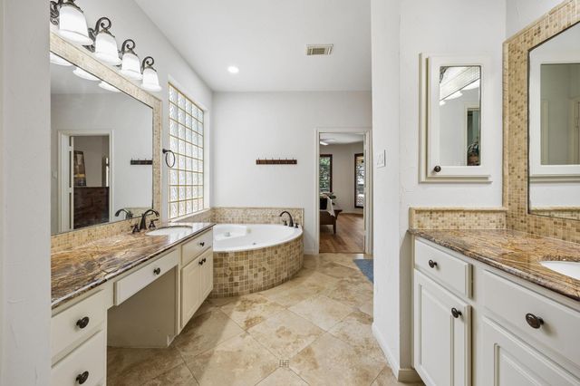 23 Broadweather Place, The Woodlands, TX 77382