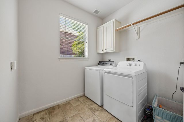 23 Broadweather Place, The Woodlands, TX 77382