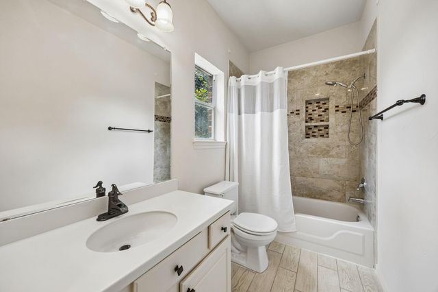 23 Broadweather Place, The Woodlands, TX 77382
