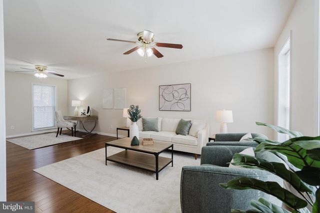 33 HUMMINGBIRD LN, Newark, DE 19711