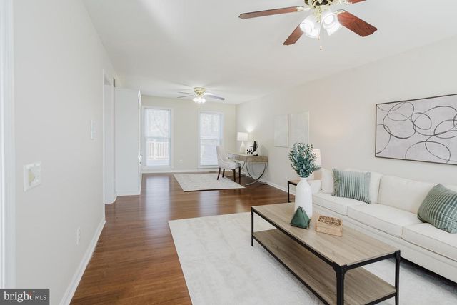 33 HUMMINGBIRD LN, Newark, DE 19711