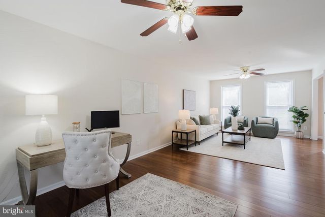 33 HUMMINGBIRD LN, Newark, DE 19711