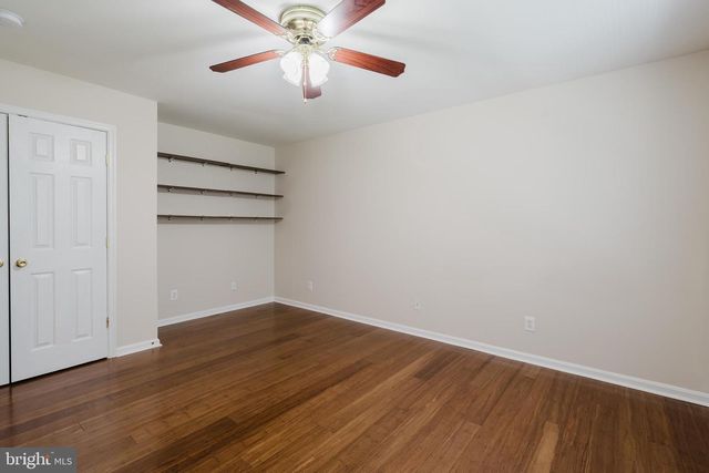33 HUMMINGBIRD LN, Newark, DE 19711