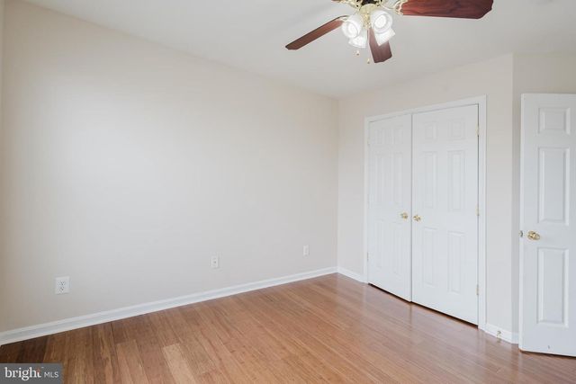33 HUMMINGBIRD LN, Newark, DE 19711