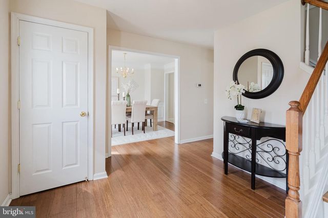 33 HUMMINGBIRD LN, Newark, DE 19711
