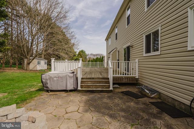 33 HUMMINGBIRD LN, Newark, DE 19711