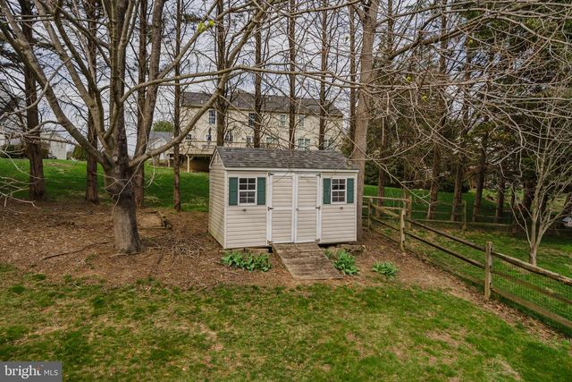 33 HUMMINGBIRD LN, Newark, DE 19711