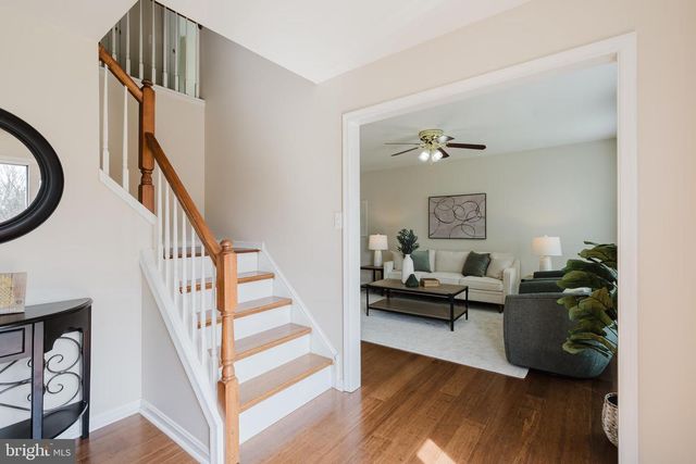 33 HUMMINGBIRD LN, Newark, DE 19711