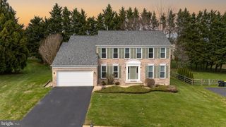 33 HUMMINGBIRD LN, Newark, DE 19711