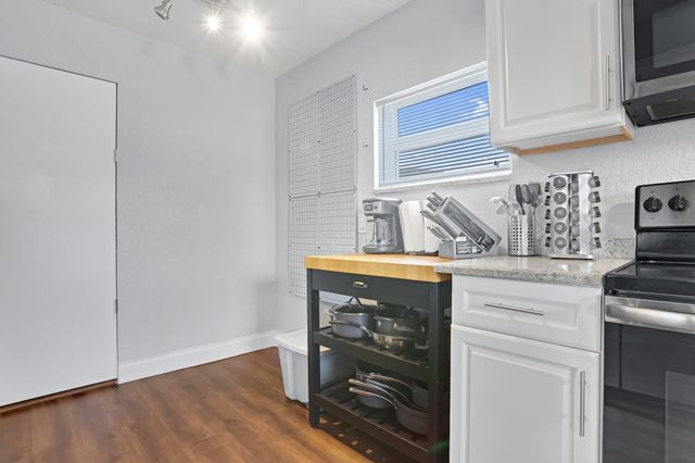 1325 SE 1st Avenue, Deerfield Beach, FL 33441