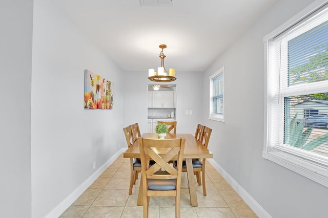 1325 SE 1st Avenue, Deerfield Beach, FL 33441