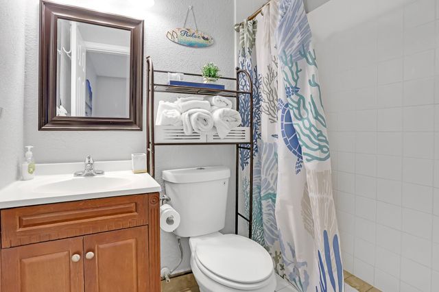 1325 SE 1st Avenue, Deerfield Beach, FL 33441