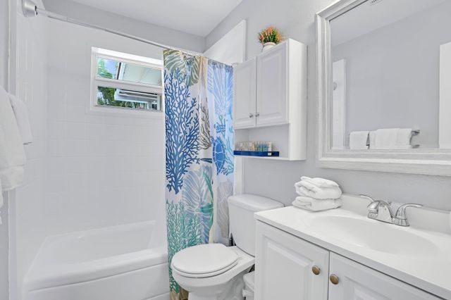 1325 SE 1st Avenue, Deerfield Beach, FL 33441