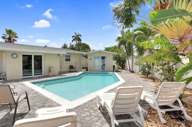 1325 SE 1st Avenue, Deerfield Beach, FL 33441