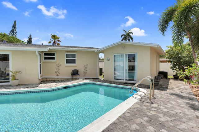 1325 SE 1st Avenue, Deerfield Beach, FL 33441