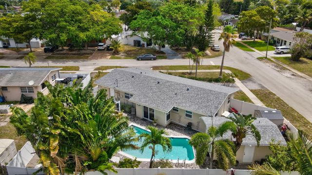 1325 SE 1st Avenue, Deerfield Beach, FL 33441