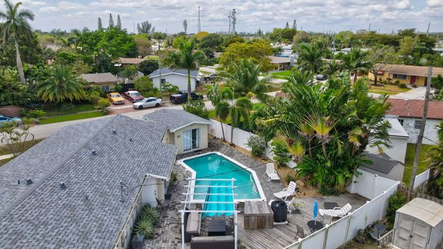 1325 SE 1st Avenue, Deerfield Beach, FL 33441