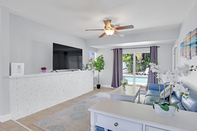 1325 SE 1st Avenue, Deerfield Beach, FL 33441