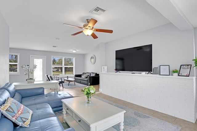 1325 SE 1st Avenue, Deerfield Beach, FL 33441