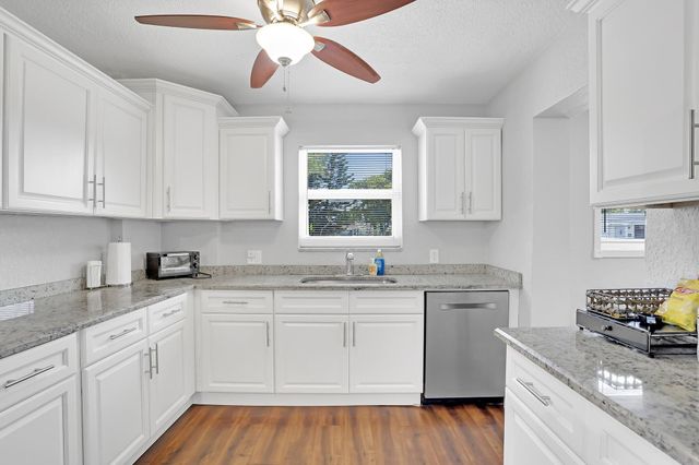 1325 SE 1st Avenue, Deerfield Beach, FL 33441