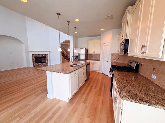 174 Hampton Drive, Fate, TX 75087