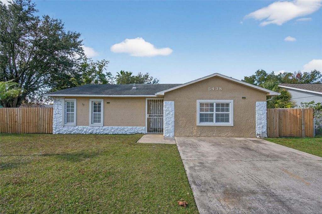 Image 1 of property listing at 5438 SNOWFLAKE COURT, Orlando, FL 32839