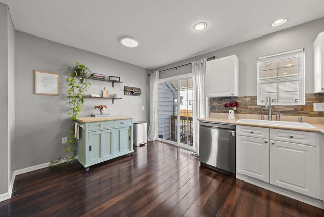 7095 Donerail Drive, New Albany, OH 43054