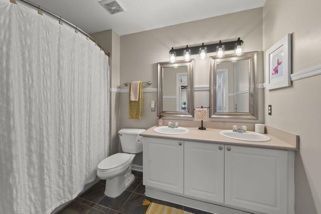 7095 Donerail Drive, New Albany, OH 43054