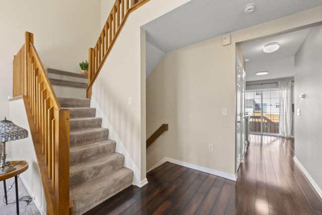 7095 Donerail Drive, New Albany, OH 43054