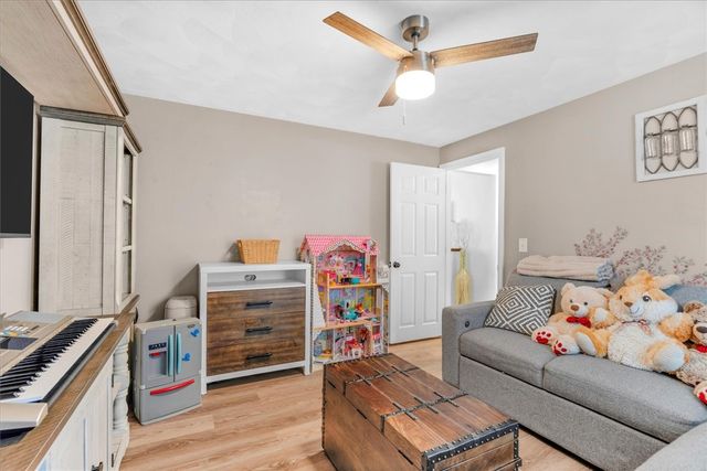 17 Pine Avenue, Coventry, RI 02816